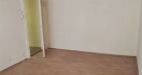 Apartament 2 camere, decomandat - zona Tractorul