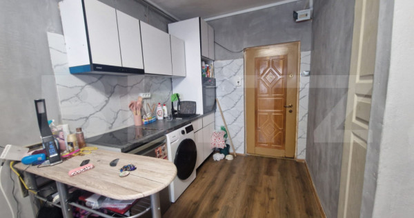 Garsoniera Centru Civic - cu baie si bucatarie vedere spre T