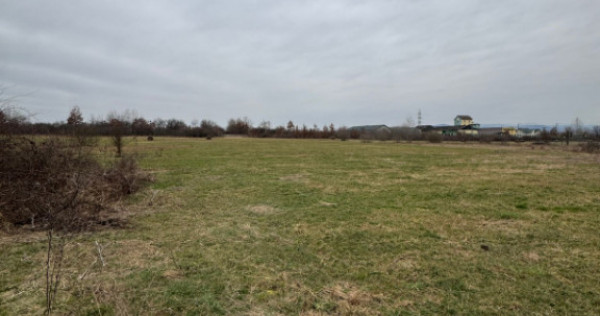 Teren intravilan 72 ari, front generos 54 ml &ndash; Zona Două