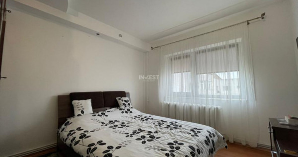 Apartament de vanzare, 2 camere decomandat, zona Moara de Fo
