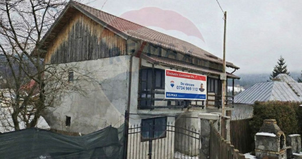 Casă / Vilă cu 5 camere de v&acirc;nzare &icirc;n zona Poiana Tap...