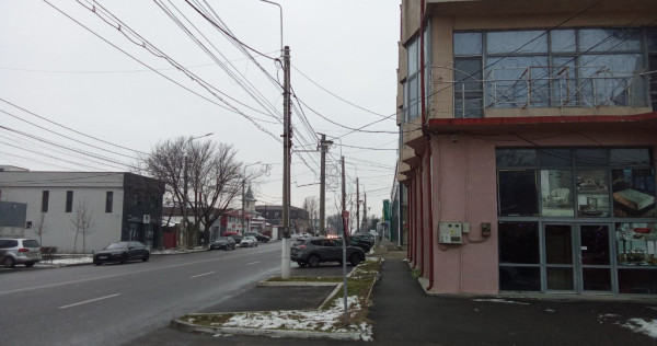 Spatiu comercial soseaua Rm Sarat P+2