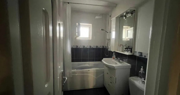 Apartament Cu 3 Camere Decomandate Zona Obcini