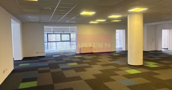 Spatiu birouri Universitate.