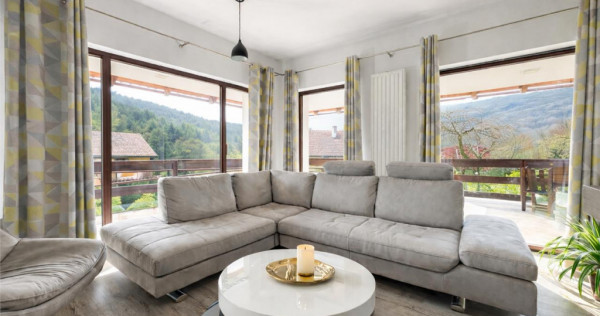 FILM 3D! Resedinta de exceptie:eleganta spatiu,confort,Everg