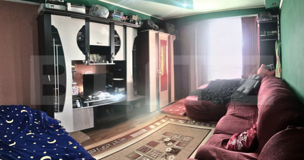 Apartament 2 camere decomandat cu balcon &ndash; zonă centrală