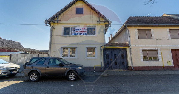 Refugiu &icirc;n inima Transilvaniei &ndash; Casă săsească cu 5...