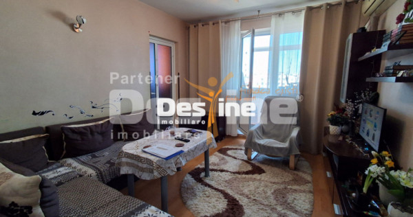 Apartament 3 camere, semidecomandat, Alexandru Cel Bun, 89.