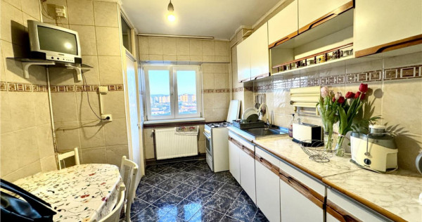 Apartament 3 camere decomandat de | Zona Judetean