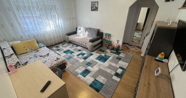 Apartament 2 camere zona Poarta 6 Renovat Complet cu Cent...