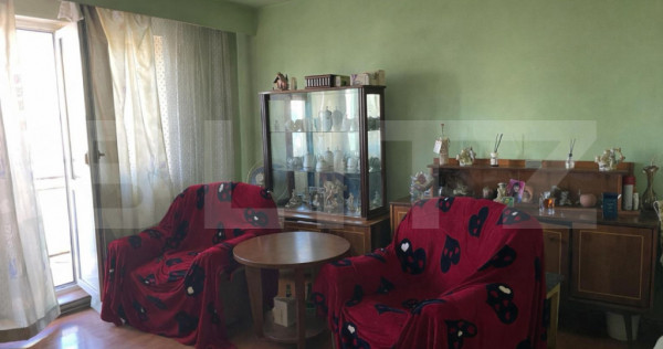 Apartament spatios cu 4 camere, 80 mp, etaj 2, Turda