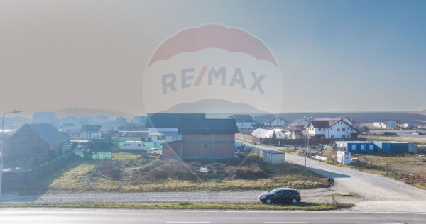 Teren intravilan cu dublu front stradal I Poiana Craitelo...