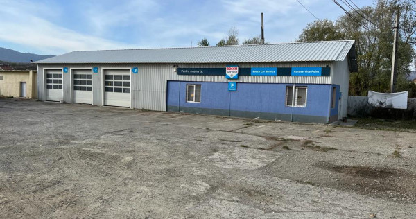 Hale &icirc;ntr-o zona industrială ușor accesibila