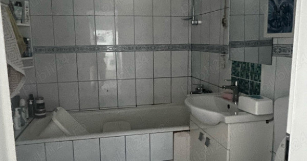Apartament 3 camere zona ASTRA