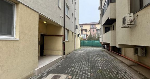 Apartament 3 Camere la 10 minute de statia de metrou Dimi...