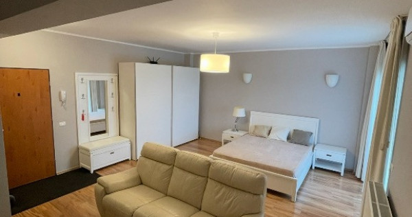 Inchiriez studio dublu vedere Parcul Tineretului, bloc 2008, etaj 7