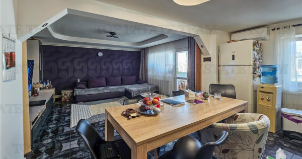 Apartament 3 camere, 2 bai, zona Baicului, an 1985