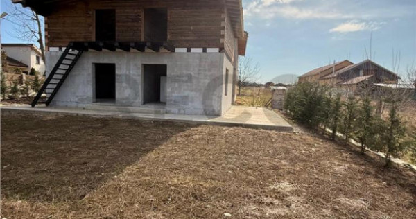 Casa / Cvadruplex de in Baile 1 Mai , aproape de Aqua Park