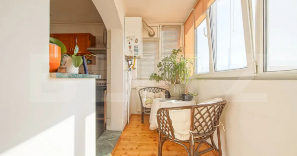Apartament 3 camere, decomandat cu parcare și beci