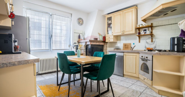 De vanzare apartament 4 camere in Grigorescu, imobil mic ...