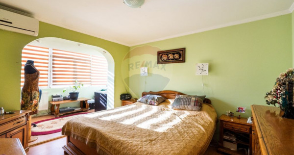 Apartament cu 3 camere de v&acirc;nzare &icirc;n Centrul orașului ...