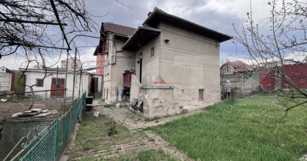 Casă de v&acirc;nzare in zona ultracentrală, teren 489 mp, 92 m
