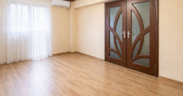 Apartament 4 camere, Calea Bucuresti, langa Electroputere Ma