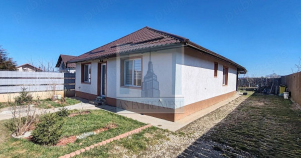 Casă de v&acirc;nzare 4 camere, teren 460 mp-zona Hărman