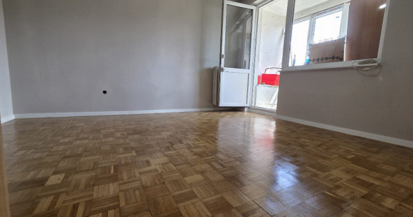 Apartament 2 camere, semidecomandat - zona Garii