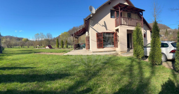 CASA DE VACANTA//ZONA BREAZA//OCINA DE JOS