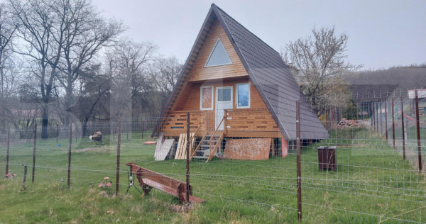 Casă A-frame cu vedere la Lacul Padureni I Teren 430 mp