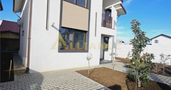 Vila individuala- cartierul nou- curte amenajata- incalzire