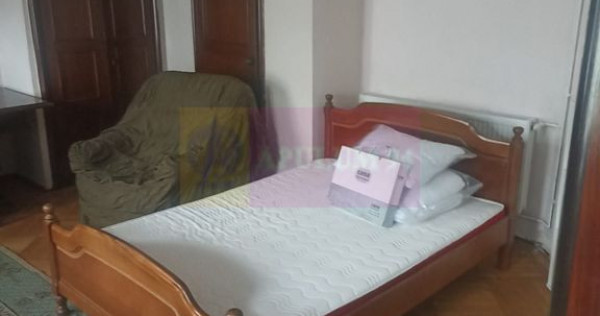 Garsoniera in vila Kiseleff- Arcul De Triumf.