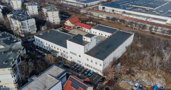 Spatiu industrial/comercial P+1, 3400 mp utili, teren 4000 m