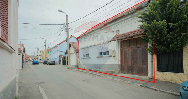 Casă cu teren 360 mp, central, zona Bd. Dacia, Canonicil...