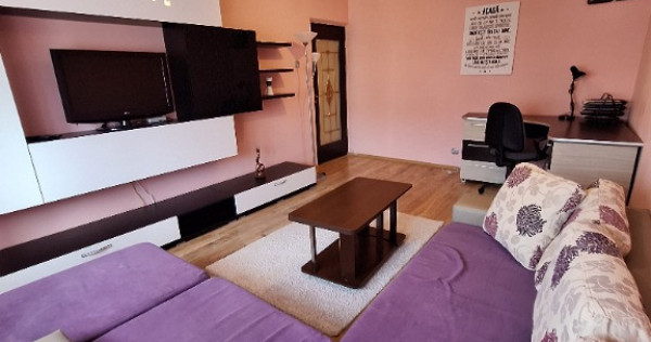 Proprietar v&acirc;nd apartament 2 camere decomandat