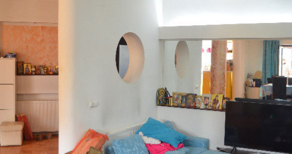 Apartament cu trei camere situat in Busteni