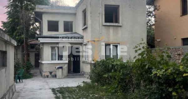 CASĂ + TEREN 400 MP | GARAJ | ZONA PETRICANI &ndash; PLUMBUITA