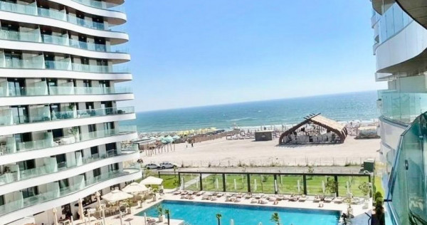 In prima linie,langa plaja cu vedere la mare casa del mar,garsoniera