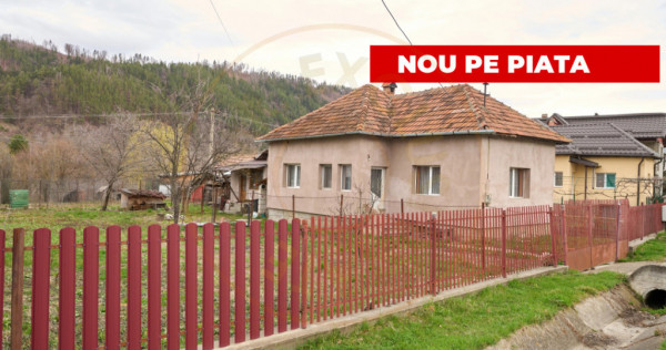 Casa in Leresti, la strada principala, cu rau in spate | ter
