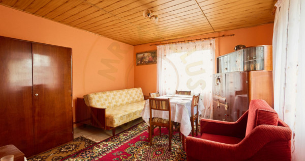 Casa in Leresti, la strada principala, cu rau in spate | ter