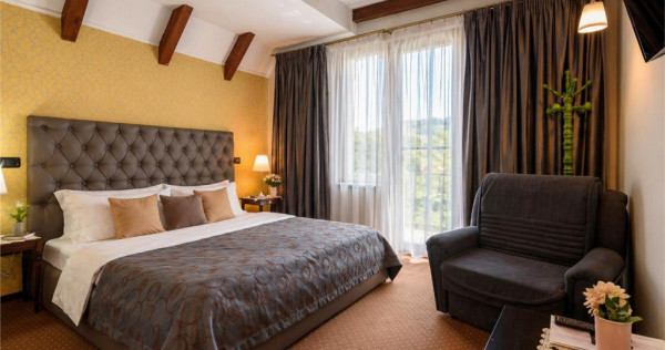 Pensiune cu restaurant, farmec aparte, concept italian, Cent