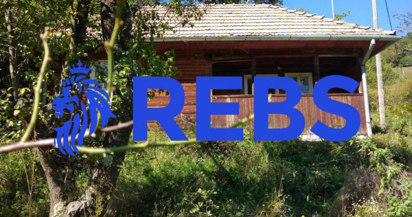 Persoana fizica v&acirc;nd cabană Muntele Săcelului