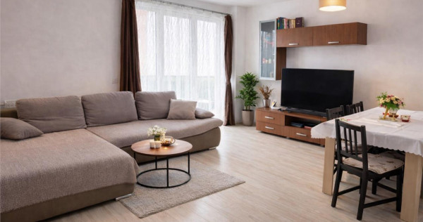 Apartament trei camere, decomandat, etaj2, Maurer Tractorul,