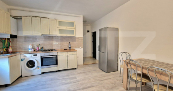 Apartament cu 2 camere, etajul 1, parcare, balcon, zona ultr