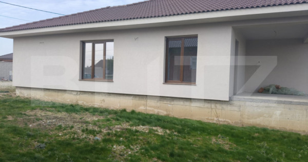 De vanzare casa Santandrei pe un singur nivel intr-o zona li