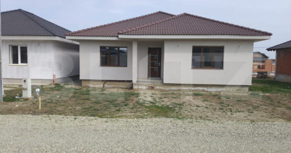 De vanzare casa Santandrei pe un singur nivel intr-o zona li