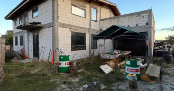 Casa , P+1, TEREN 1000 MP, Pielesti