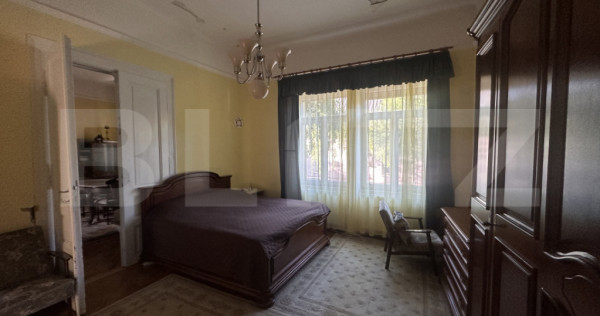 Casă cu două apartamente, 221 mp, zona Semicentral
