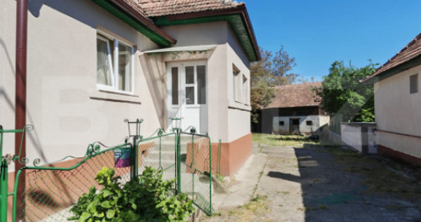 Casa 83 mp, 650 mp teren, in Moldovenesti